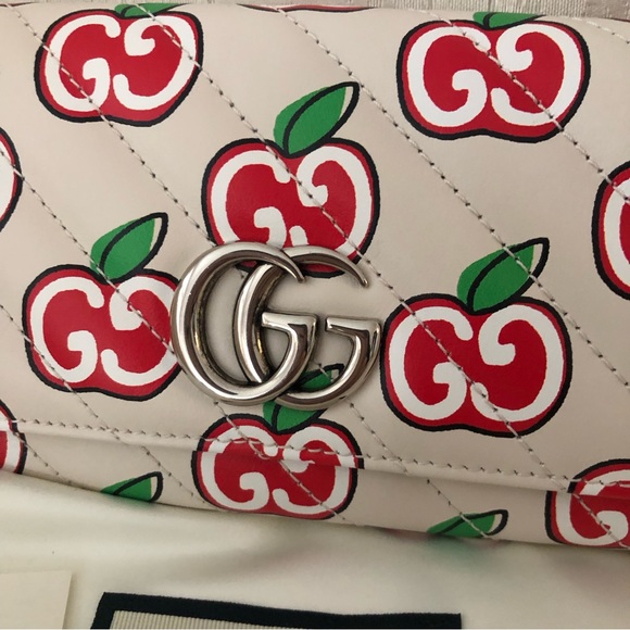 Gucci Valentine’s Day special design Marmont printed Apple GG long wallet - Picture 3 of 11